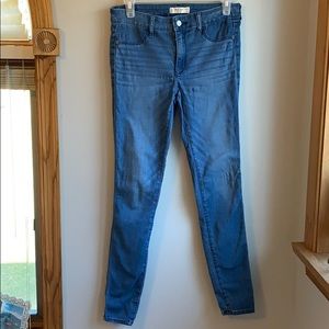 NWOT Abercrombie & Fitch light washed jeans